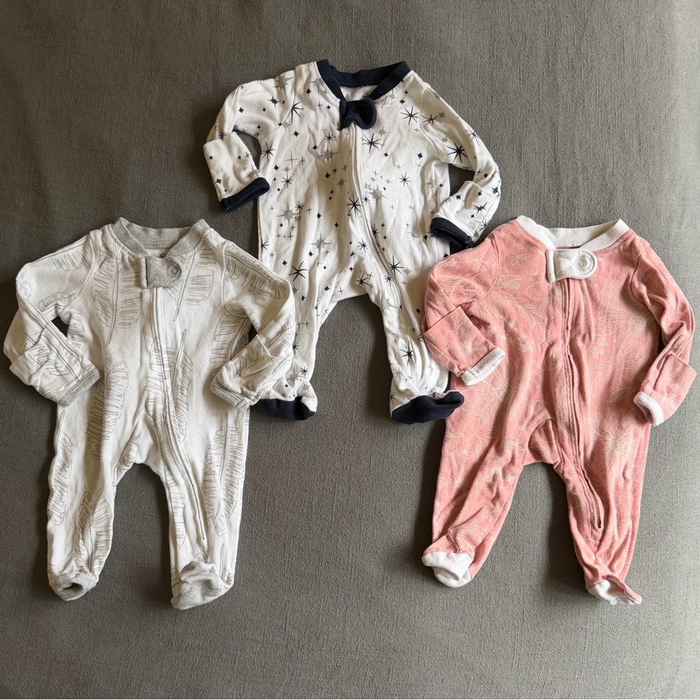 18pc Lot of Preemie Clothing - Picture 2 of 6